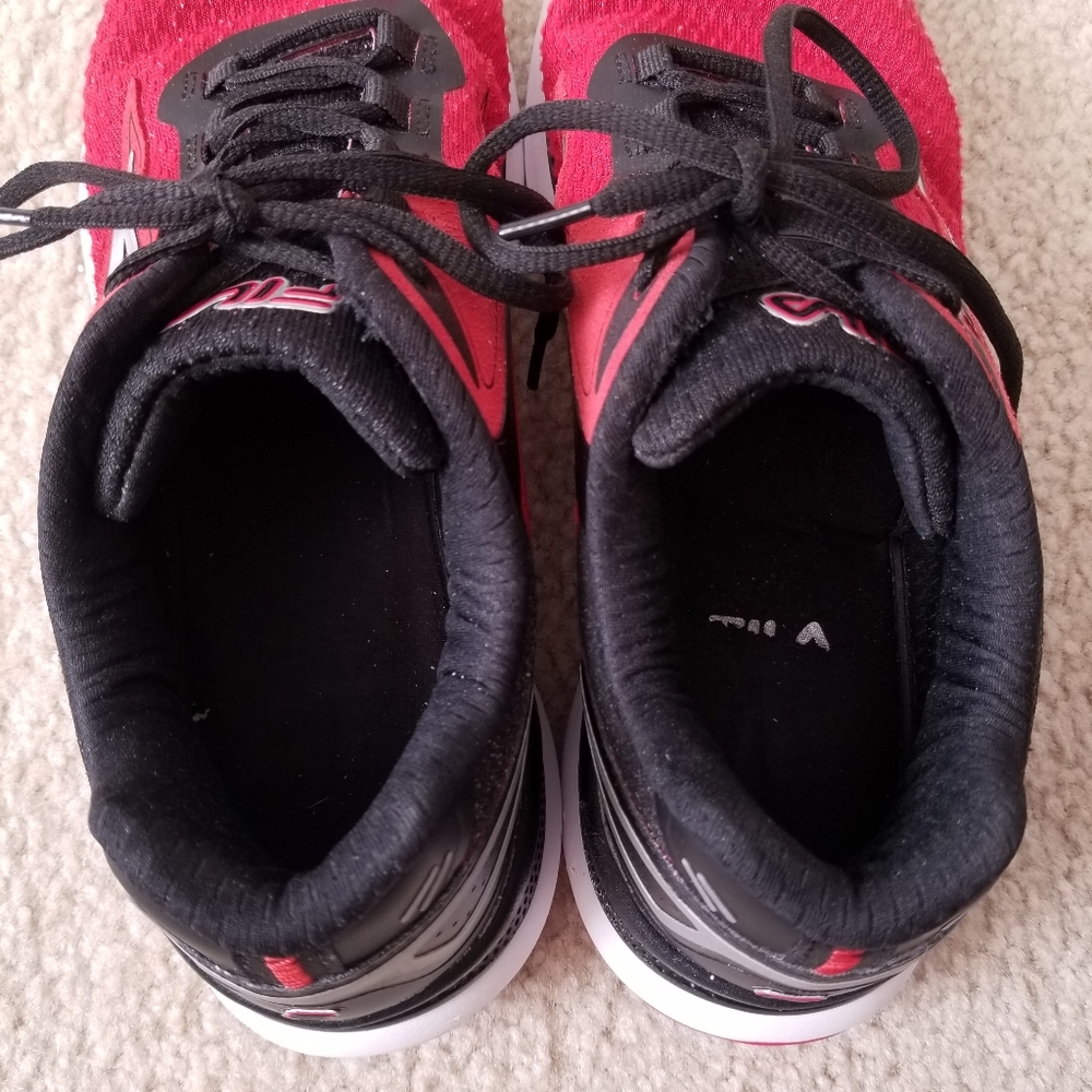 Men's FILA Red and Black Tennis Shoes - Picture 4 of 16